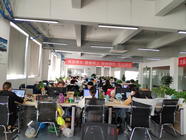 慈溪最新招聘信息_2017年中国慈溪 长三角 技术工人大型招聘会(4)